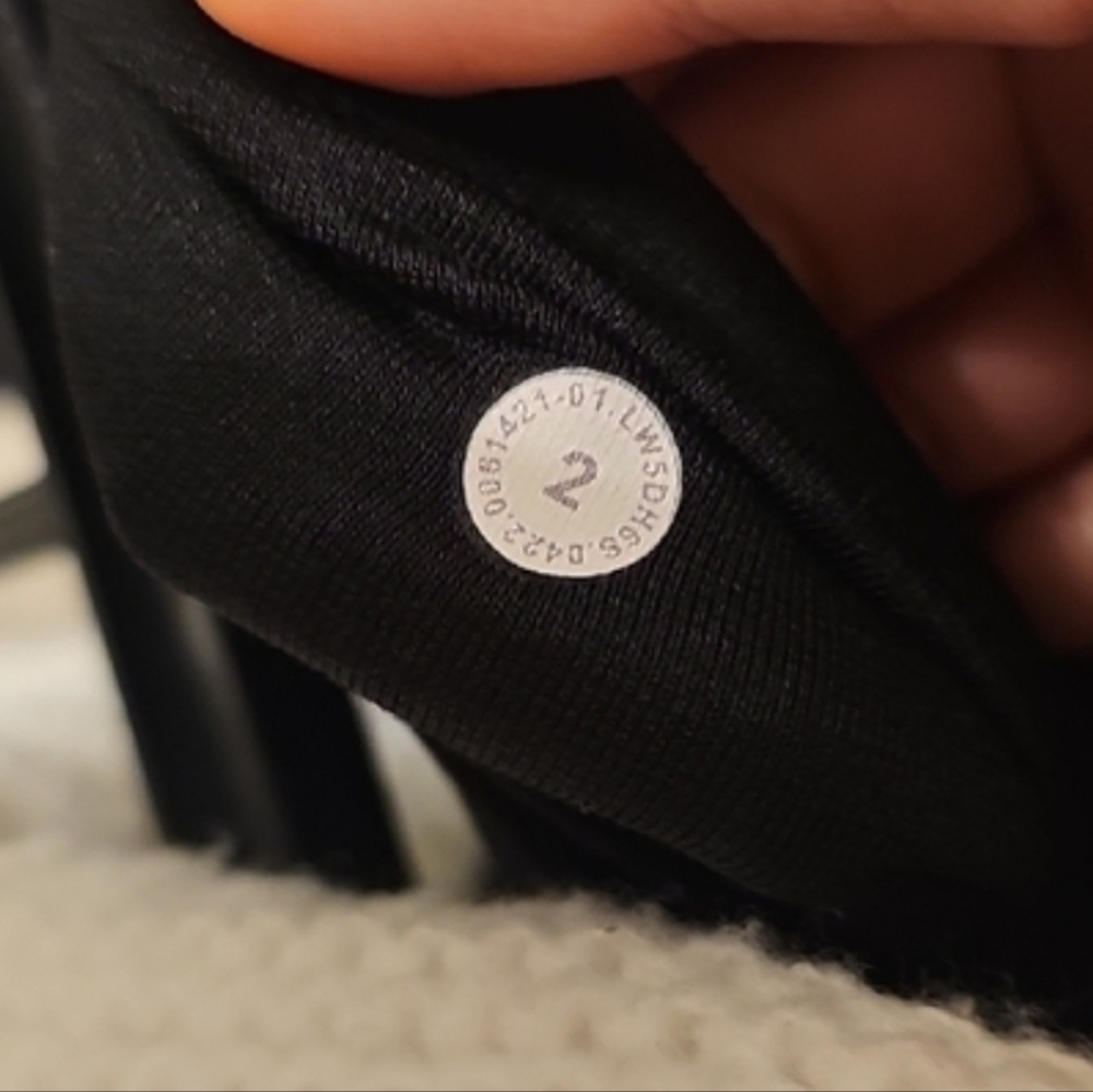Lululemon Women's Black Align Jogger Pant Size 2 - Picture 5 of 5
